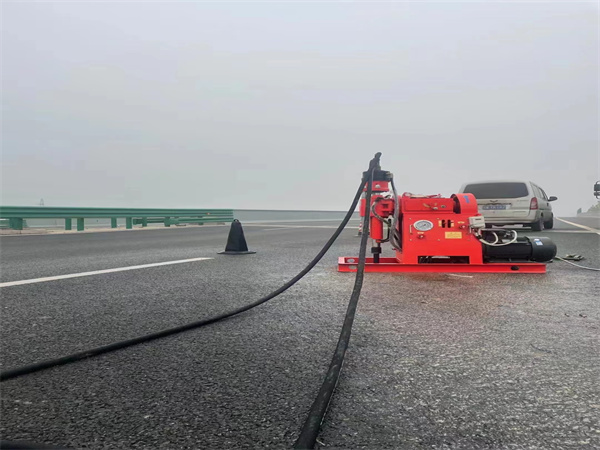 绥中马路路基路面开裂下沉注浆加固灌浆